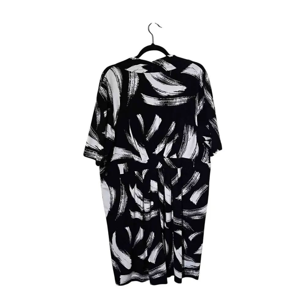 Chico's Classic Pleated Short Dress Size 20 Black White Pockets Printed Casual - Picture 2 of 8